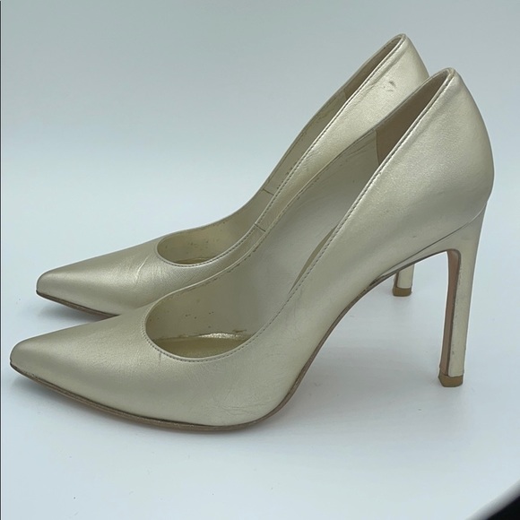Stuart Weizmann Champagne Leather 4” Pumps US 6 - Picture 2 of 12